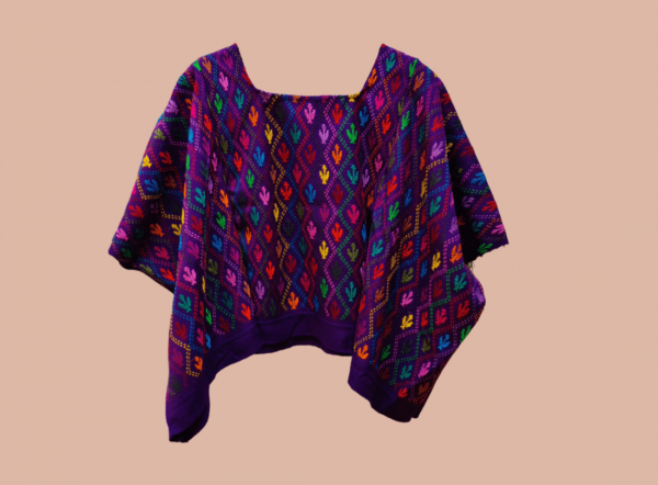 Huipil en zigzag fondo morado